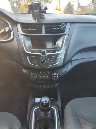 Imagen 4 de 13 de Chevrolet Sail 1.5 2019