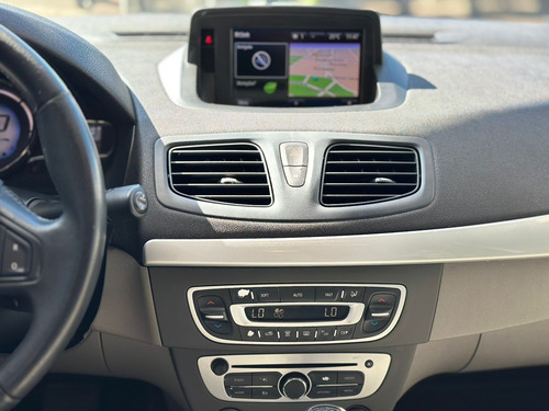 Renault Fluence 2.0 Privilège X-tronic Hi-flex 4p