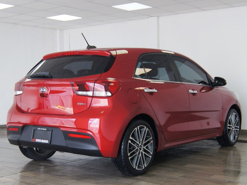 Imagen 4 de 15 de Kia Rio Hb Ex Pack 2019 Rojo