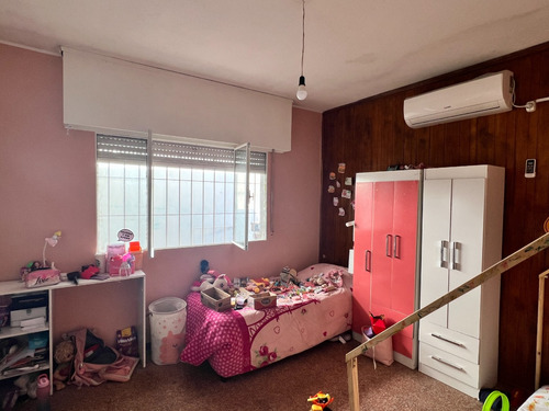Venta Casa Padron Unico Con 3 Propiedades Alquiladas, Excelente Negocio De Rentas