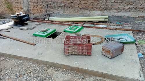 Amplio Local Comercial En Venta En Pleno Centro De Barquisimeto, A Pie De Calle En La Avenida 20 - M -c -t- #// Monica Carrasquel, Rah Centro Occidente /*# Oportunidad De Inversion