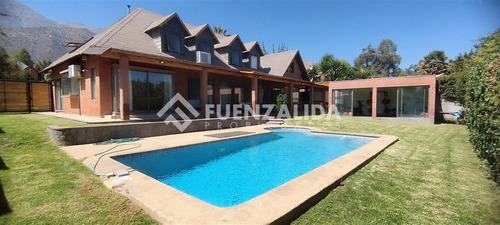 Casa 6d 4b - 307 M2 - Sector Las Pircas Peñalolén