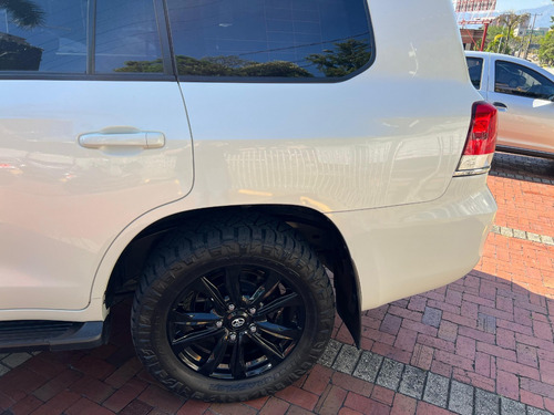 Toyota Land Cruiser Lc200 Vxr 4.6 At 4x4 2021 Blindaje 2+