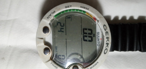 Imagen 2 de 10 de Computadora De Buceo Suunto