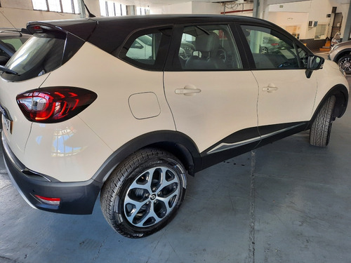 Imagen 6 de 25 de Renault Captur Intense Cvt 1.6 2022 Stock Patentado (sfp)