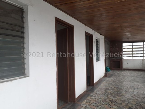 Imagen 2 de 15 de Galpón En Venta En Av. Fermín Toro, San Juan De Los Morros. 22-14465
