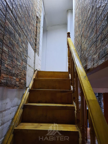 Amplia Casa Esquina En Venta De 3 Dorm. 2 Baños En Curicó