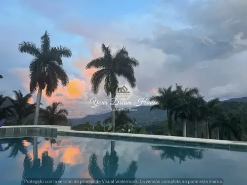 Preciosa Finca En Copacabana De Un Solo Nivel En Exclusiva Parcelación Unidad Cerrada. Finca En Copacabana En Parcelación. Finca En Copacabana Con Piscina. Finca En Unidad Cerrada. Finca Plana