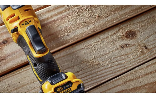 Multiherramienta Oscilante Dewalt De 4 Pzs. 12v Sin Bateria (Usado)