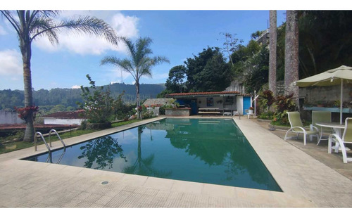 Casa En Venta Urb El Placer 5h/6b/3p Piscina