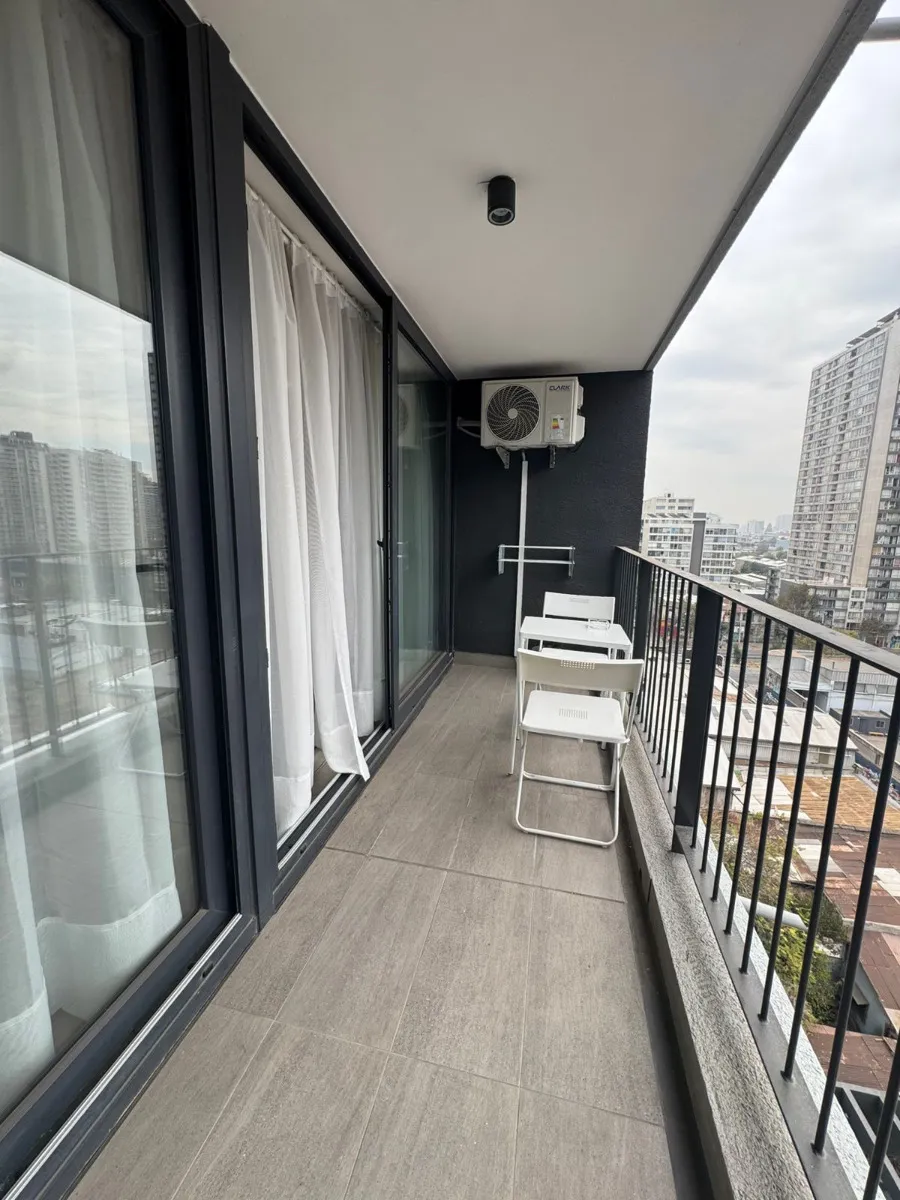 Imagen 3 de 17 de Arriendo Departamento Amoblado 1d 1b 1e En Metro Irarrzaval