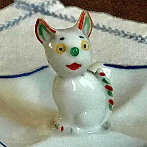 Antiguo Despojador Cenicero De Porcelana