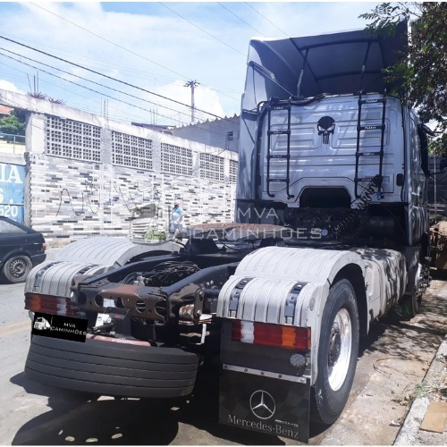 Imagem 4 de 5 de Caminhão Mercedes Benz 2040 Ano 2011 Impecável