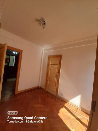 Imagen 7 de 14 de Jujuy Esq Hipòlito Irigoyen: Edificio Francés De Categoría. Todo Externo, Apto Profesional O Vivienda