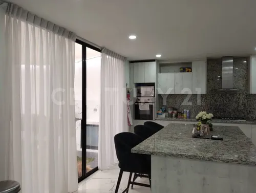 Venta Casa Fraccionamiento Bosques De Zavaleta!!