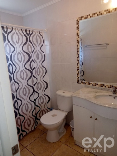Casa En Venta De 4 Dorm. En Algarrobo