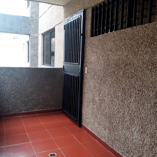 Imagen 5 de 18 de Apartamento En El Conjunto Residencial Riberas De Izcaragua, La Vaquera, Guarenas