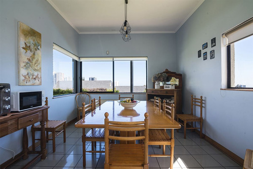 Gran Casa Familiar En Sector Residencial De Concón