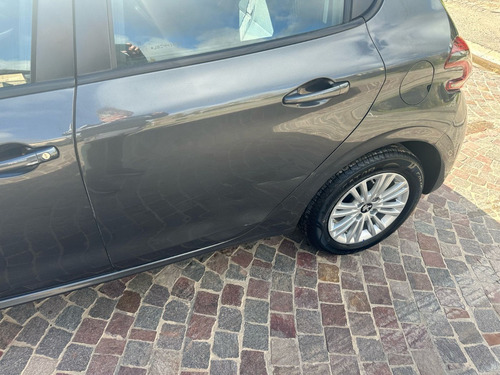 Peugeot 208 1.6 Allure Tiptronic