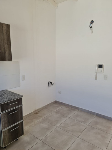 Imagen 7 de 16 de Departamento En Venta En Jose Leon Suarez