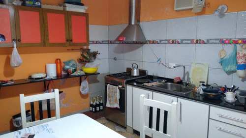 Imagen 10 de 30 de Casa En Venta En Merlo 6 Ambientes 2 Pisos