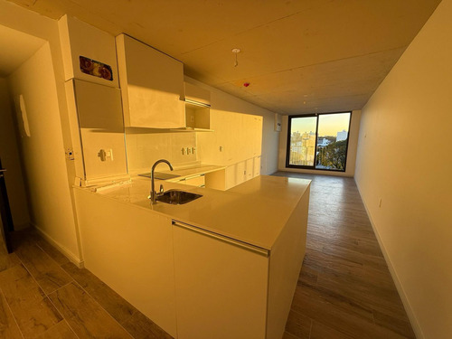 Monoambiente En Alquiler Zona Buceo $22.000