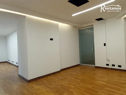 Oficina En Arriendo En El Poblado. Cod A11642