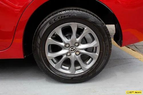 Mazda 2 Touring Sedan 2024