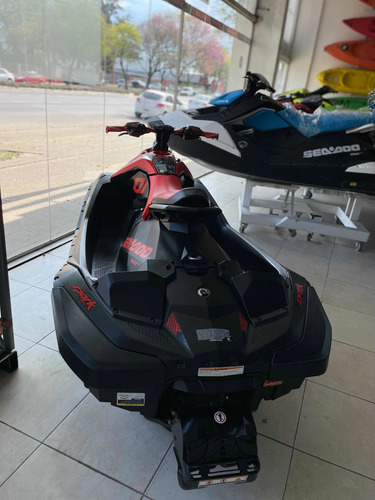 Sea Doo Spark Trixx 2up 8hs Blutooth Año 2022 - Test Drive