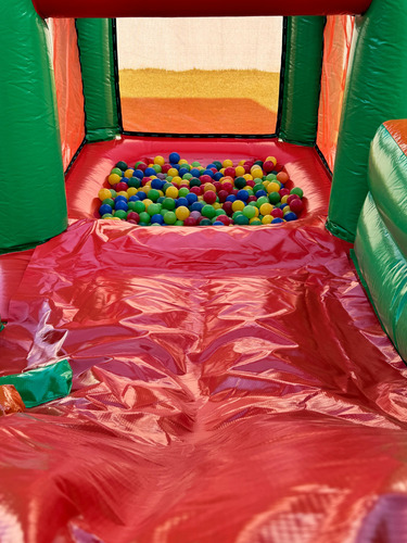 Mini Tobogã Com Piscina De Bolinhas