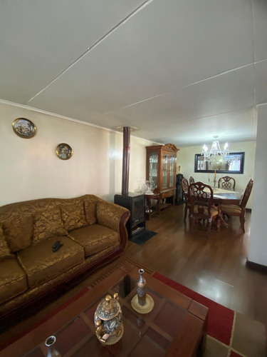 Oportunidad! Amplio Sitio Con 2 Casas, Próximo A Recabarren.