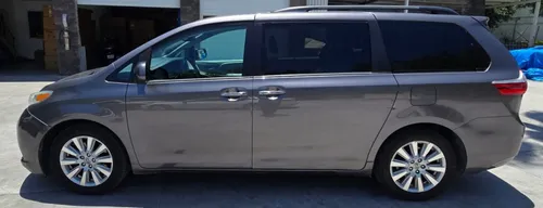 Toyota Sienna 3.5 Xle Piel At