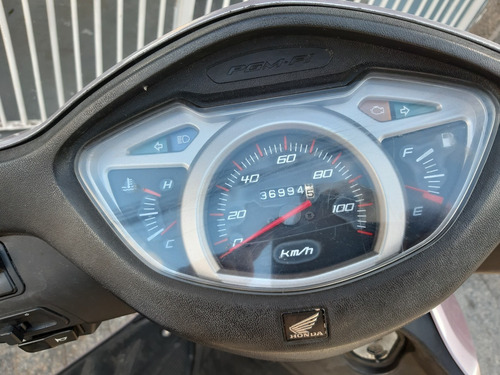 Imagem 3 de 7 de Honda Lead