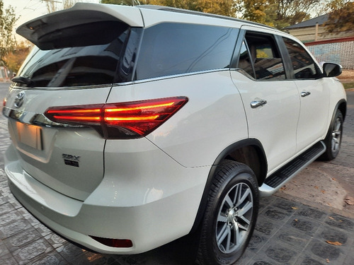 Imagen 7 de 11 de Toyota Sw4 2020 2.8 Srx 177cv 4x4 7as At
