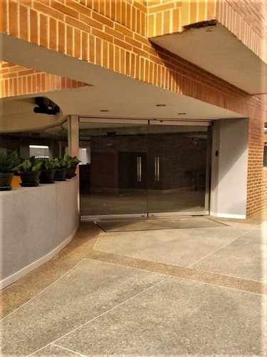 Apartamento En Terraza Los Nisperos. Zenaida Quintero