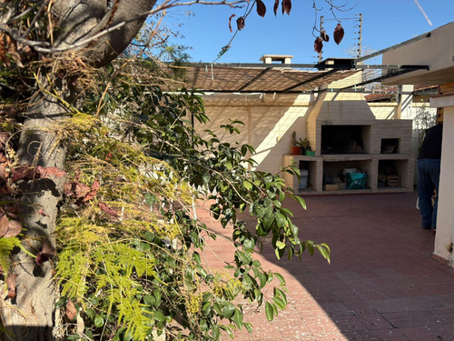 Casa En Venta En Godoy Cruz