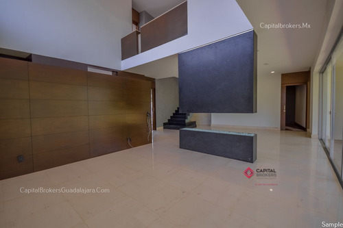 Imagen 19 de 30 de Casa De Lujo Nueva Con Amplio Jardin En Reserva Real