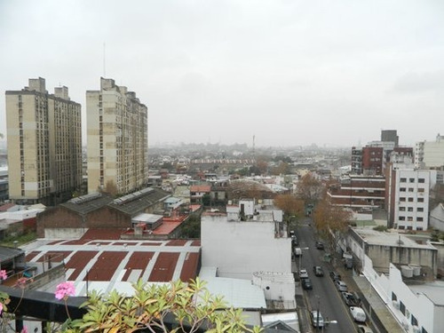 Imagen 4 de 10 de Departamento En Venta En Avellaneda