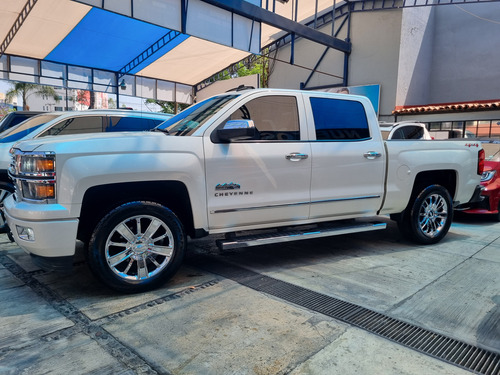 Chevrolet Cheyenne 5.3 2500 Doble Cab High Country 4x4 Mt