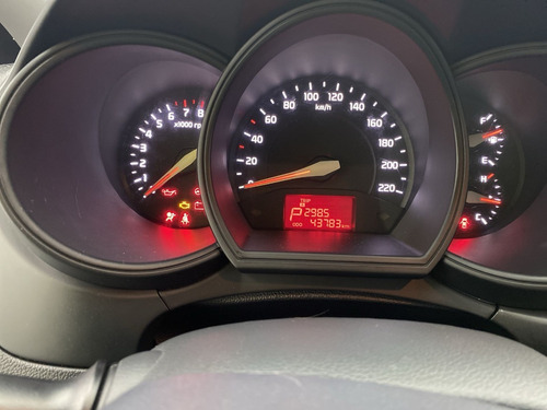 Imagen 19 de 25 de Kia Rio Spice R 1.4 At