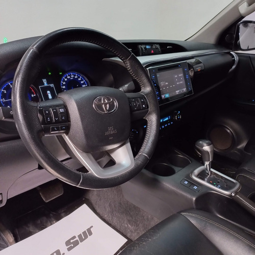 Imagen 6 de 8 de Toyota Hilux 4x4 Dc Srx 2.8 Tdi 6 At