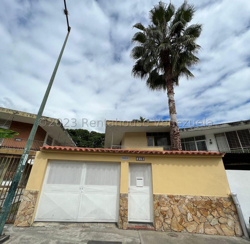 Fina Barro Vende Casa En Los.ruices 23-18601 Yf