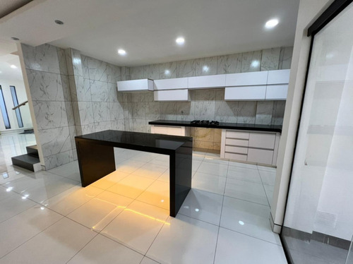 Imagen 7 de 9 de Hermosa Casa A Estrenar En Venta Zona Cambodromo