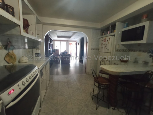 Imagen 4 de 14 de Rosangel Parraga Rentahouse Vende Comoda Casa En Monteserino San Diego Carabobo 22-18659