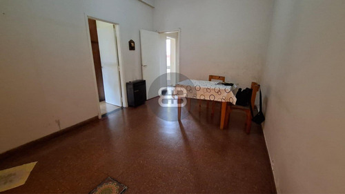 Casa En Lote Propio Con Patio Y Terraza