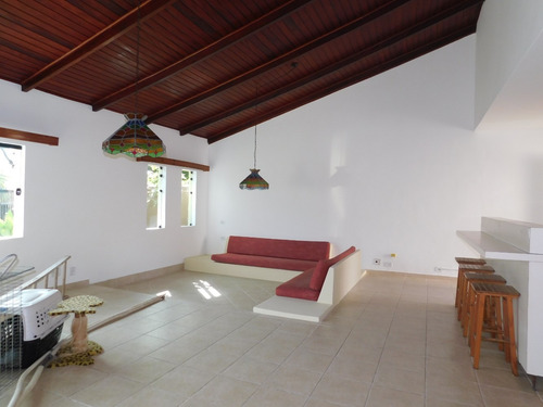 Casa Com Edícula À Venda Na Praia De Peruíbe - Litoral Sul.
