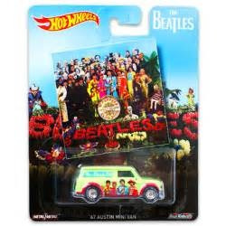 Hot Wheels - The Beatles - '67 Austin Mini Van 1/64 - Dwh31