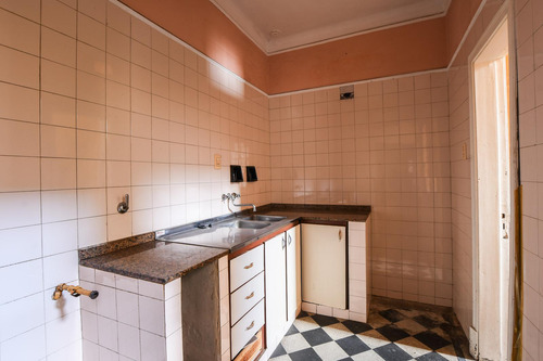 Casa Estilo Inglés, 5 Dormitorios, Patio Y Cochera- San Lorenzo 1900- Centro- Rosario | Venta