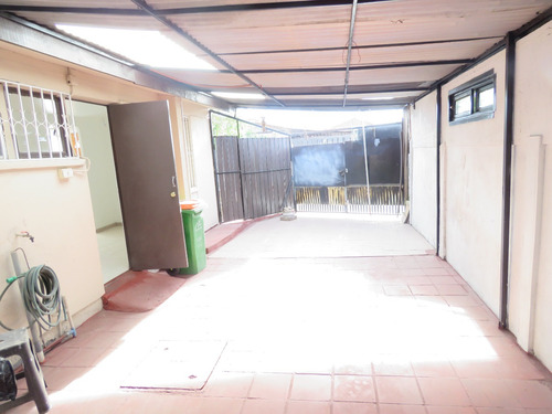 Casa Esquina Amplia, Cercana A Metro Elisa Correa