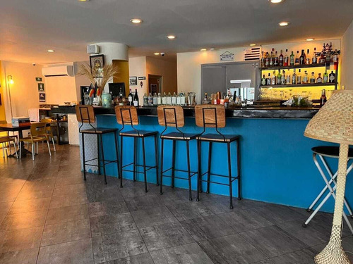 Restaurante En Traspaso Con Ubicacion Privilegiada En Merida Centro (avl-1045)